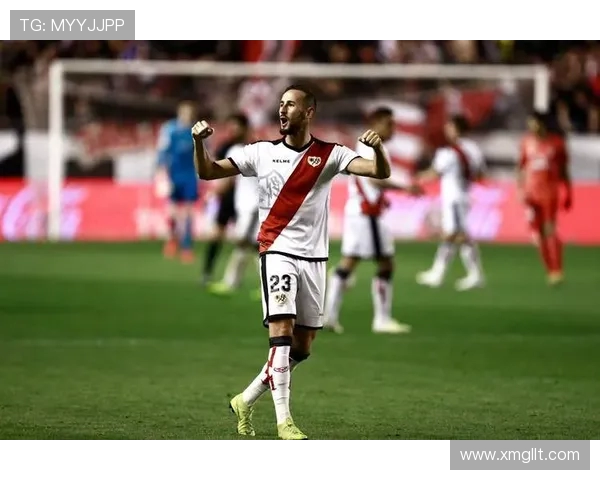 成都足球队在城市联赛中以62分稳居榜首展现强劲实力